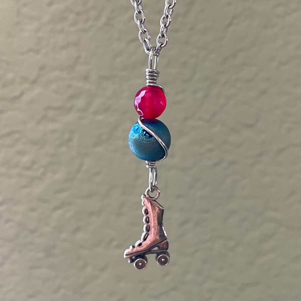 🛼 Retro Roller Skate Agate and Druzy Charm Necklace